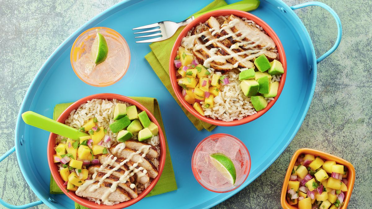 Mango Salsa Grilled Chicken Burrito Bowls Mexican Recipes Old El Paso