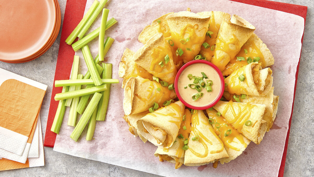 BUFFALO CHICKEN QUESADILLA RING