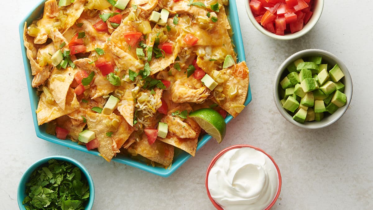Microwave Cheesy Chicken Nachos